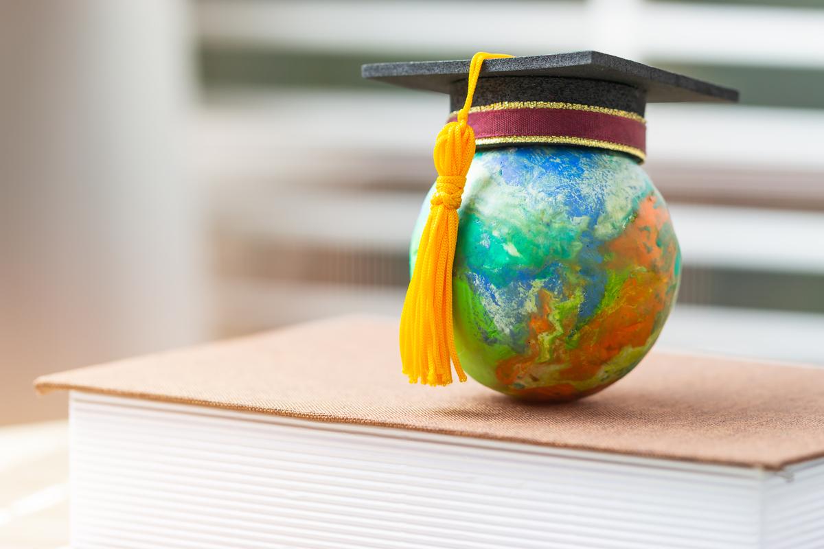 Top 10 Prestigious Scholarships for the Best International Students